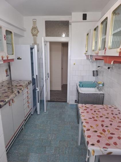 Apartament cu 2 camere decomandat în Sârbi