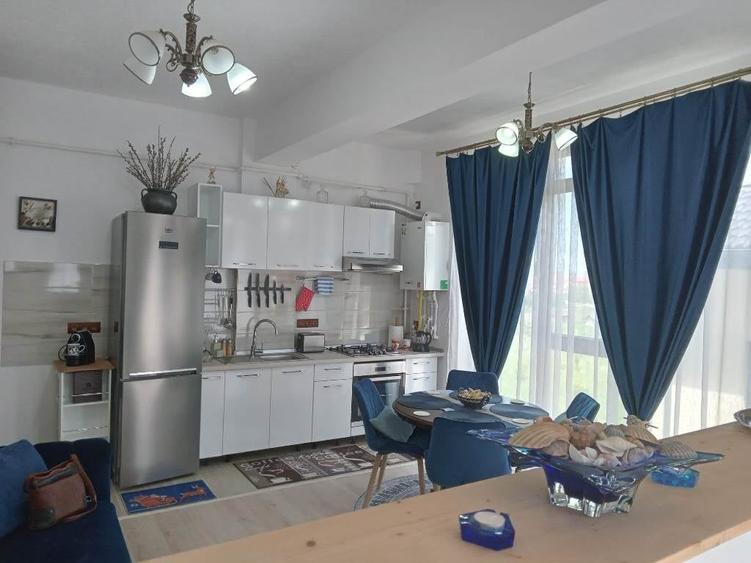 Apartament cu 3 camere semidecomandat, mobilat în Șelimbăr — fotografia 2