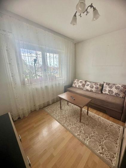 Apartament cu 4 camere decomandat, mobilat în Energia