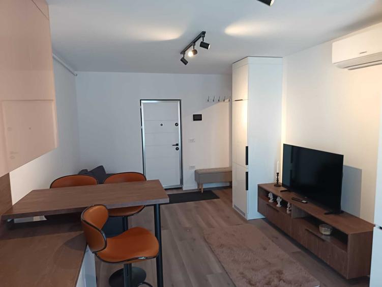 Apartament cu 2 camere decomandat în Exterior Vest