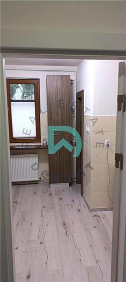 Apartament cu 3 camere decomandat în Astra