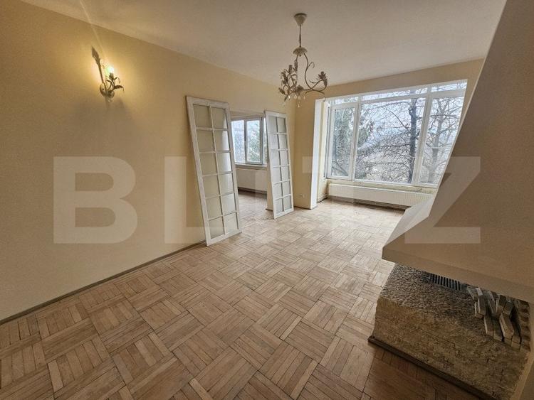 Apartament cu 2 camere semidecomandat în Hunedoara