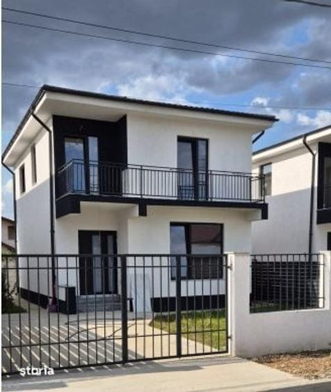 Casă cu 4 camere cu Teren 250 Mp în Lumina