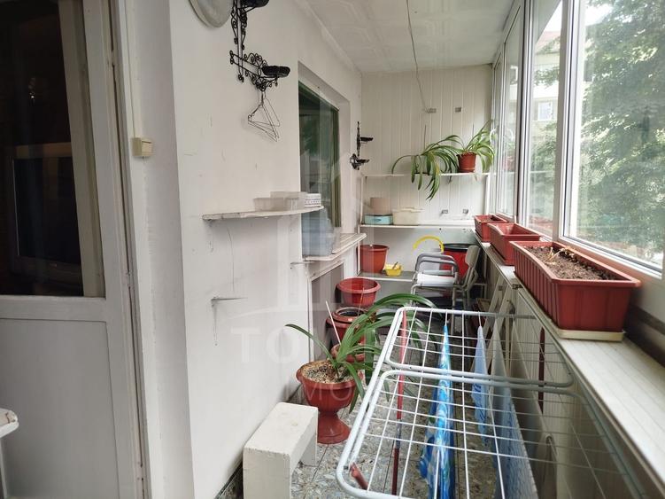 Apartament cu 4 camere decomandat în Vasile Aaron