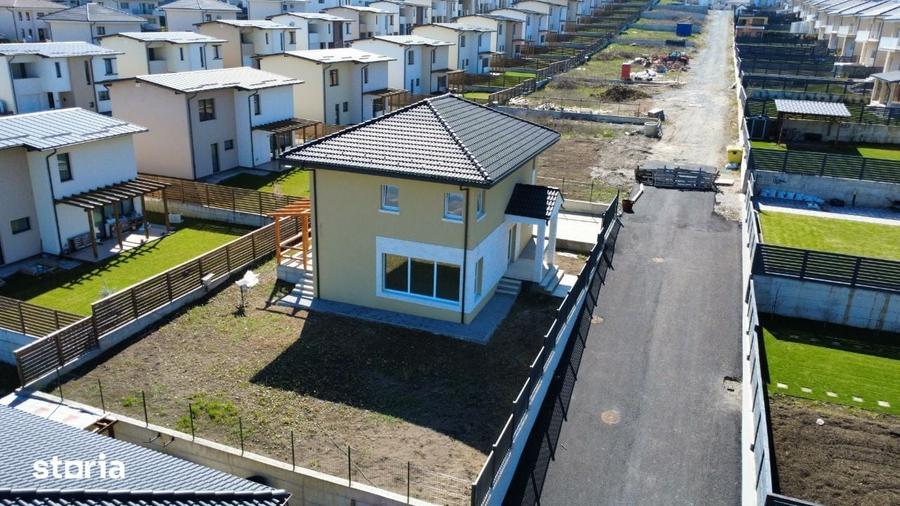 Casă cu 4 camere cu Teren 438 Mp în Apahida