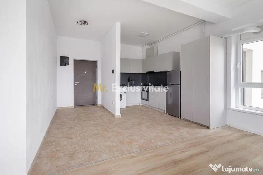 Apartament cu 3 camere semidecomandat în 1 Decembrie