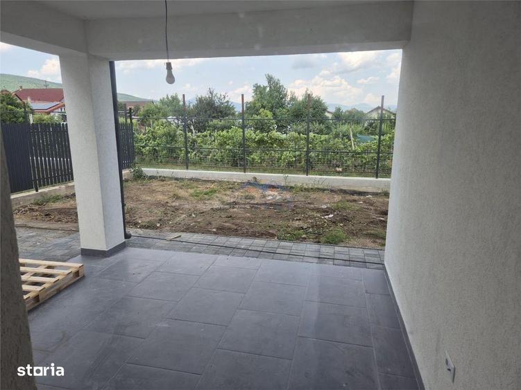 Apartament cu 4 camere în Micești