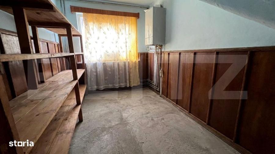 Casă cu 4 camere în Aronești