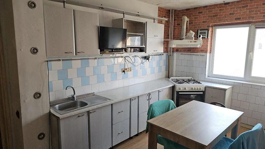 Apartament cu 2 camere decomandat în Vitan