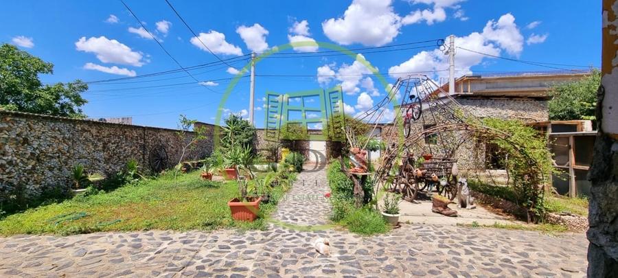 Casă individuală cu 4 camere cu Piscina în Bariera Vâlcii