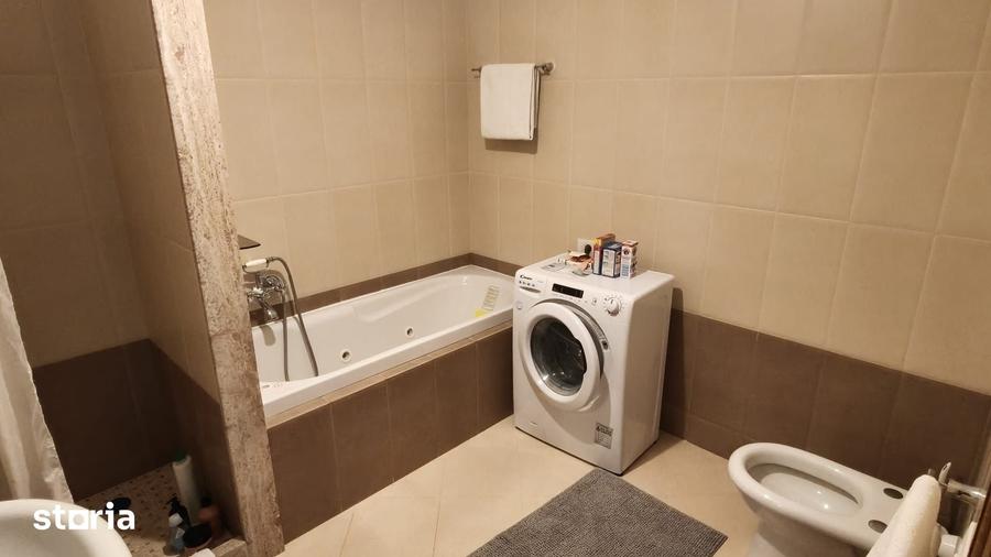 Casă cu 4 camere cu Teren 900 Mp în Central