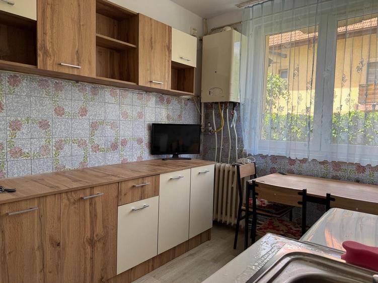 Apartament cu 3 camere decomandat în Grigorescu