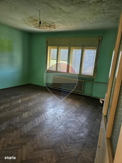 Casă cu 4 camere în Ultracentral