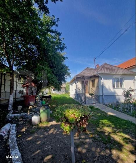 Casă cu 2 camere decomandat în Ilișua