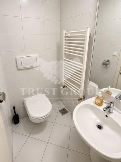 Apartament cu 3 camere semidecomandat, mobilat în Kiseleff