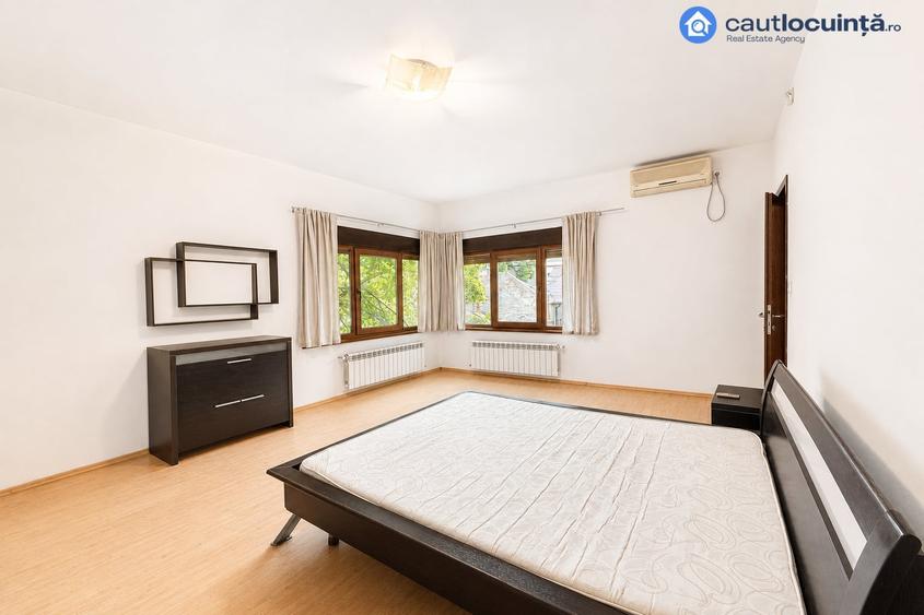 Apartament cu 2 camere semidecomandat, mobilat în Polonă