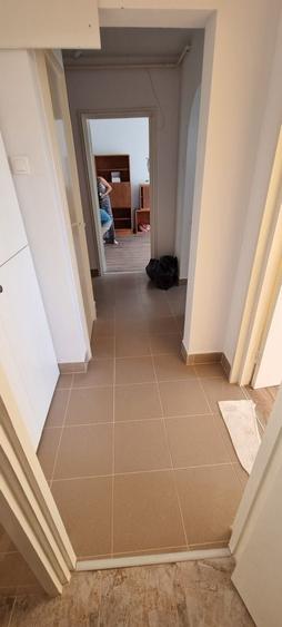 Apartament cu 2 camere decomandat în Aleea Carpați