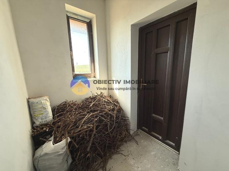 Casă individuală cu 5 camere cu Teren 2000 Mp în Gârcina