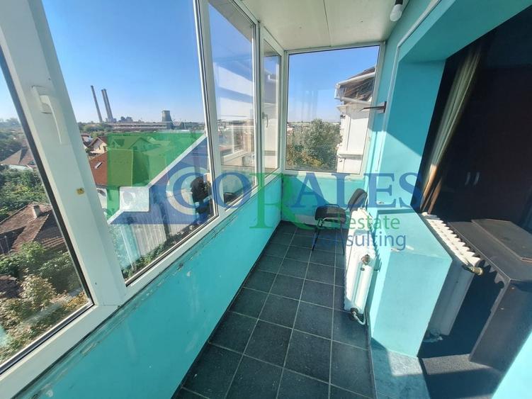 Apartament cu 3 camere decomandat, mobilat în Steaua