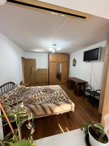 Garsonieră decomandată, mobilată în Dâmbovița