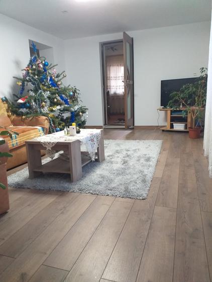 Casă individuală cu 3 camere cu Canalizare în Unirii