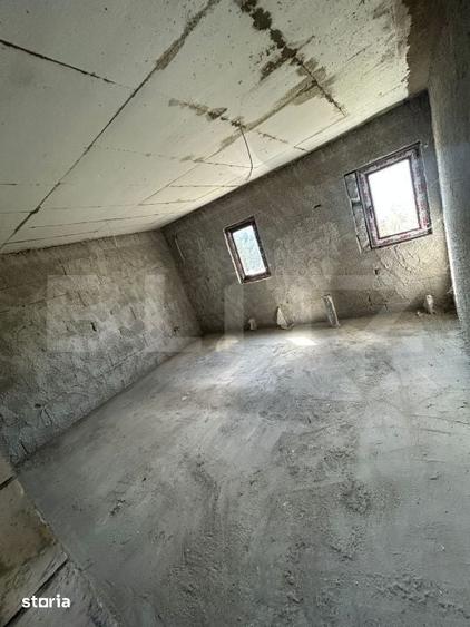 Casă cu 4 camere cu Teren 300 Mp în Comișani