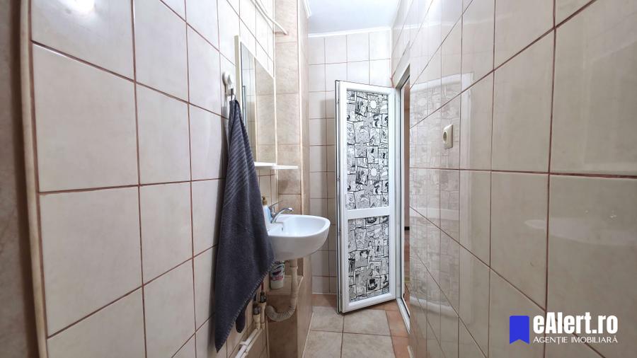 Apartament cu 3 camere în Basarabia