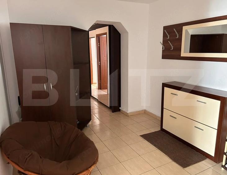 Apartament 3 camere, 71 mp, zona Nicolina - 2