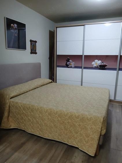 Apartament cu 3 camere decomandat în Orizont