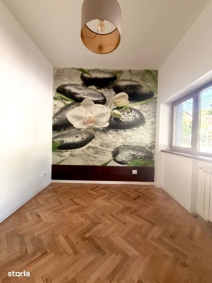 Apartament cu 3 camere în Victoriei