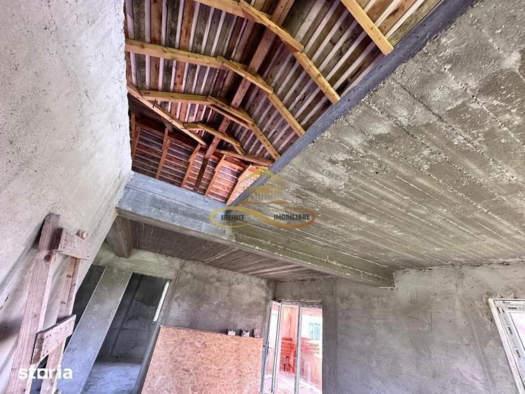 Casă cu 3 camere cu Teren 370 Mp în Săucești