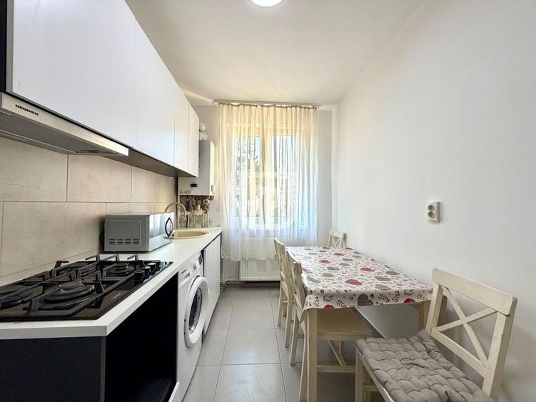 Apartament cu 2 camere semidecomandat, mobilat în Ultracentral