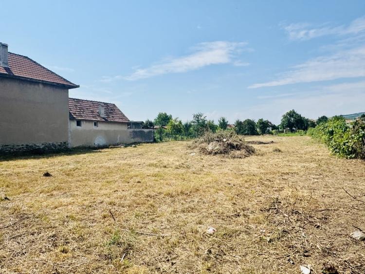 Casă individuală cu 5 camere cu Canalizare în Șeica Mare