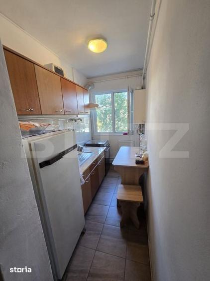 Apartament cu 3 camere semidecomandat în Central