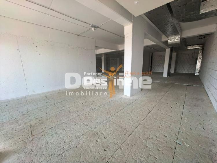 Spațiu comercial, de 217 mp, în Baza 3