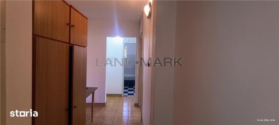 Apartament cu 3 camere decomandat în Soarelui — fotografia 1