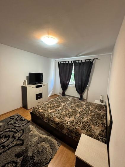 Apartament cu 2 camere decomandat în Exterior Vest