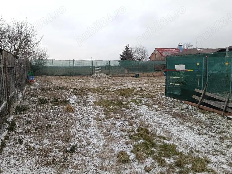 Teren de 800 mp, în Lilieci