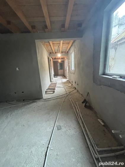 Casă cu 3 camere cu Teren 2000 Mp în Produlești