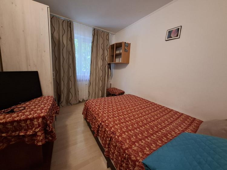 Apartament cu 3 camere semidecomandat, mobilat în Tomis Nord