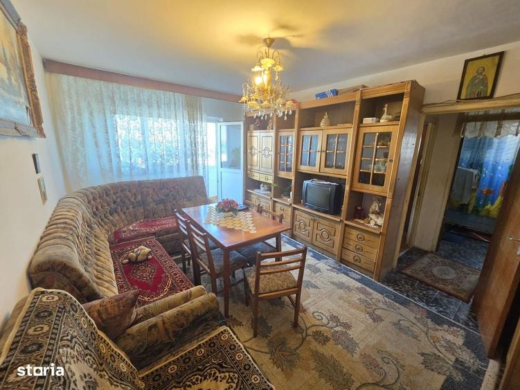 Apartament cu 2 camere semidecomandat în Craiter