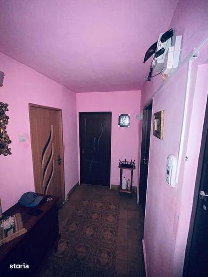 Apartament cu 3 camere în Aurel Vlaicu