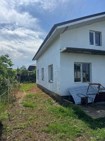 Casă individuală cu 4 camere cu Canalizare în Clinceni