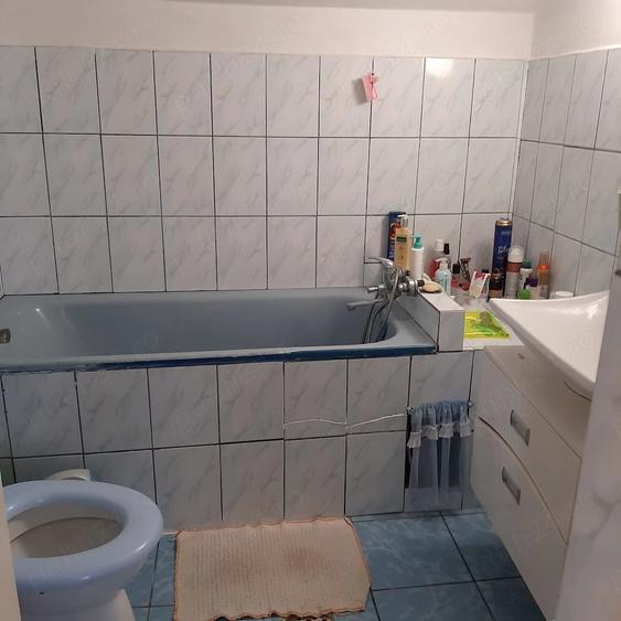 Casă cu 3 camere cu Teren 2350 Mp în Central