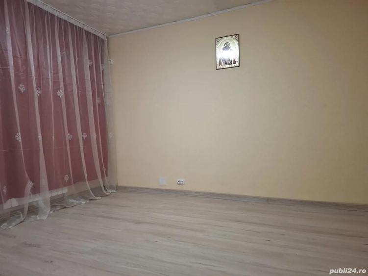 Garsonieră decomandată în Slătioarele
