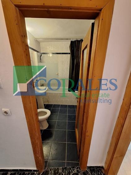 Apartament cu 3 camere semidecomandat, mobilat în Baba-Dochia