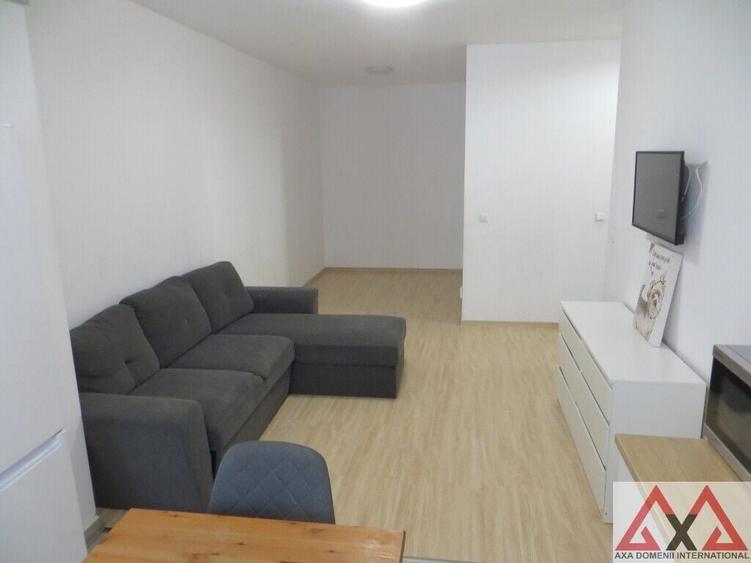 Apartament cu 2 camere semidecomandat în Metalurgiei