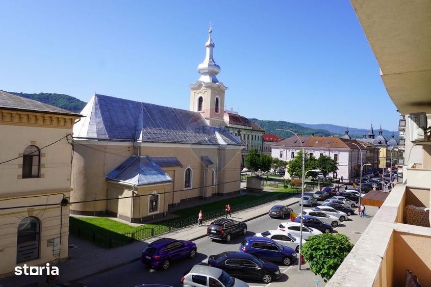 Apartament cu 3 camere în Ultracentral