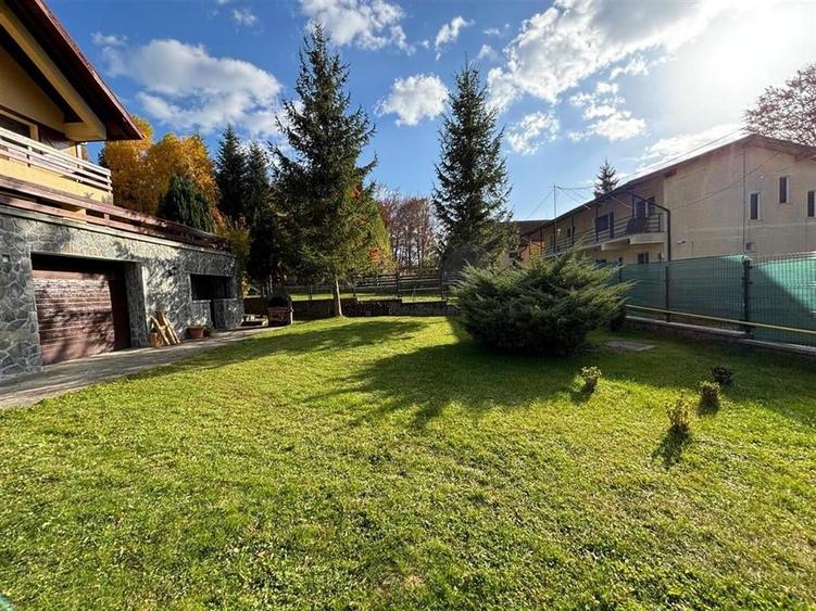 Casă individuală cu 4 camere cu Canalizare în Piatra Arsă