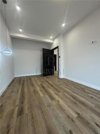 Duplex cu 4 camere cu Canalizare în Moșnița Nouă